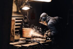 Как происходит сварка металлов при соединении конструкций